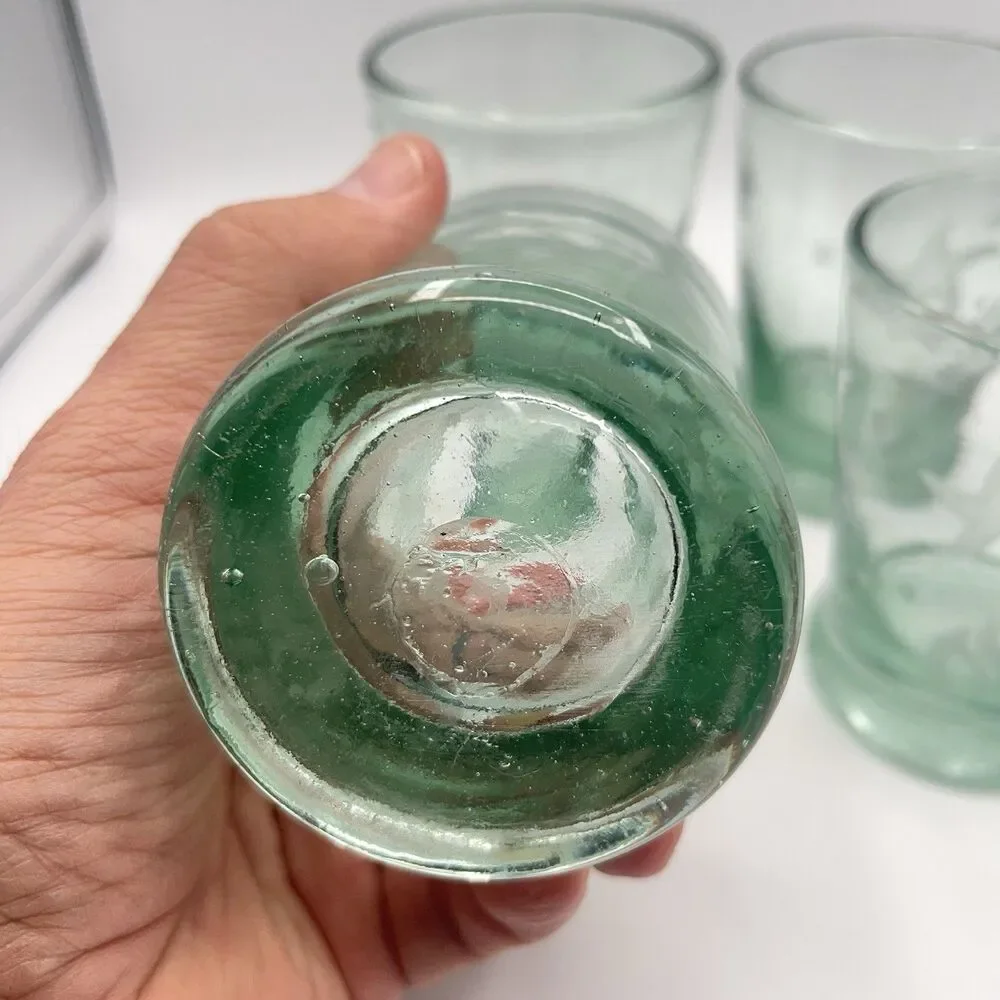 Set Of 4 Hand Blown Green Glass Etched Starfish Shell 8 oz 4” Heavyweight Bottom